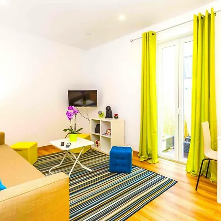 Cozy/hip Studio+terrace 1010d Lisbon